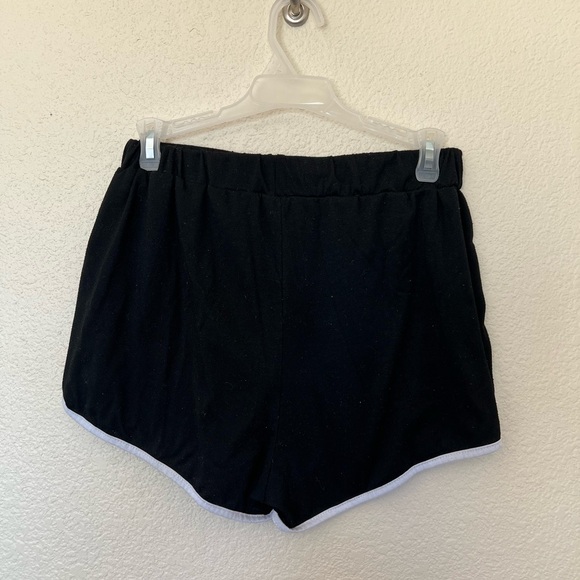 Zaful | Black and White Crop Tank and Shorts Set - Picture 11 of 14